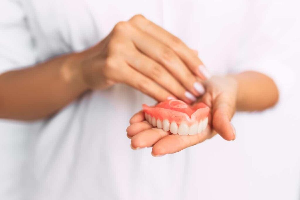 nabolje-zubne-proteze